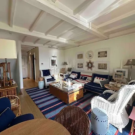 Townhouse In Tropez ! Сен-Тропе
