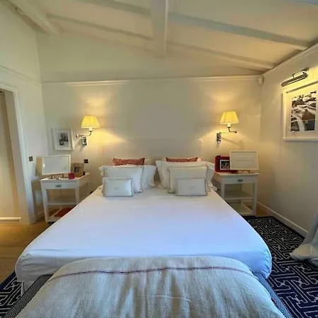 Townhouse In Tropez !
